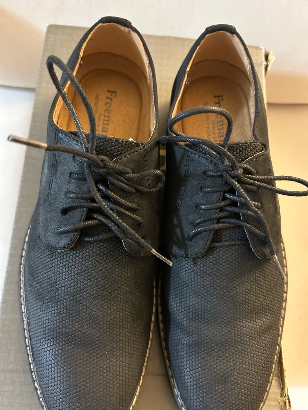 Freeman Classic Men's Black Textured Lace-Up Dress Shoes